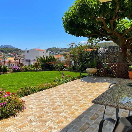 Gardenbnb- Apartment With Garden & Seaview Artemida  Exterior photo
