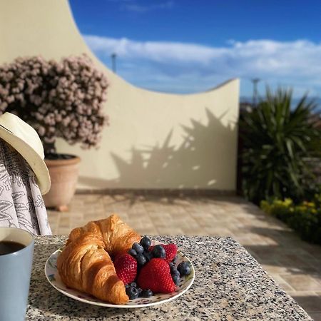 Gardenbnb- Apartment With Garden & Seaview Artemida  Exterior photo